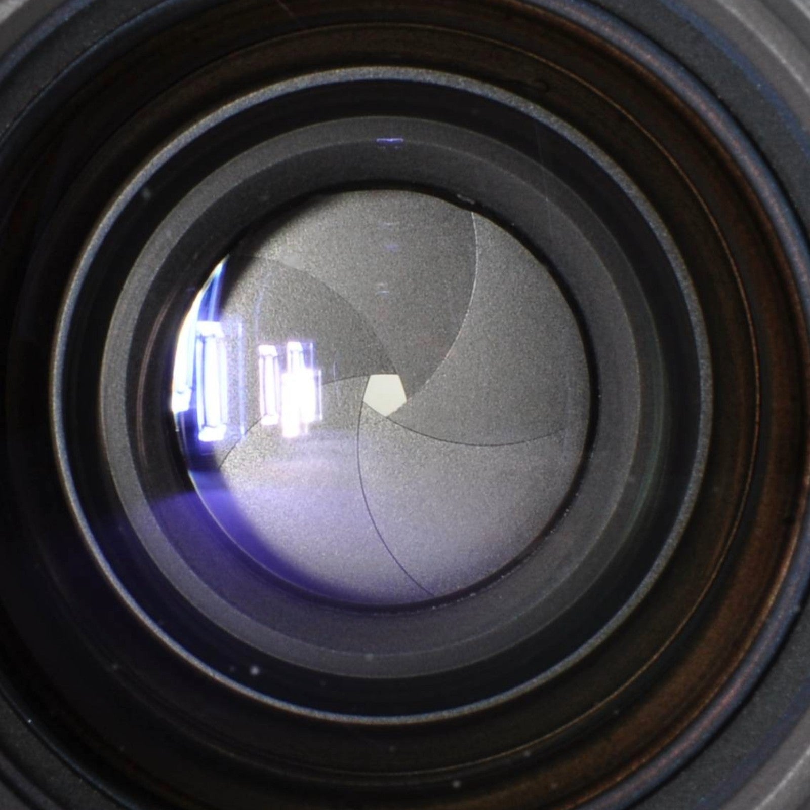 Canon NEW FD NFD 28mm f/2.8 MF Wide Angle Lens Near Mint From Japan 0307