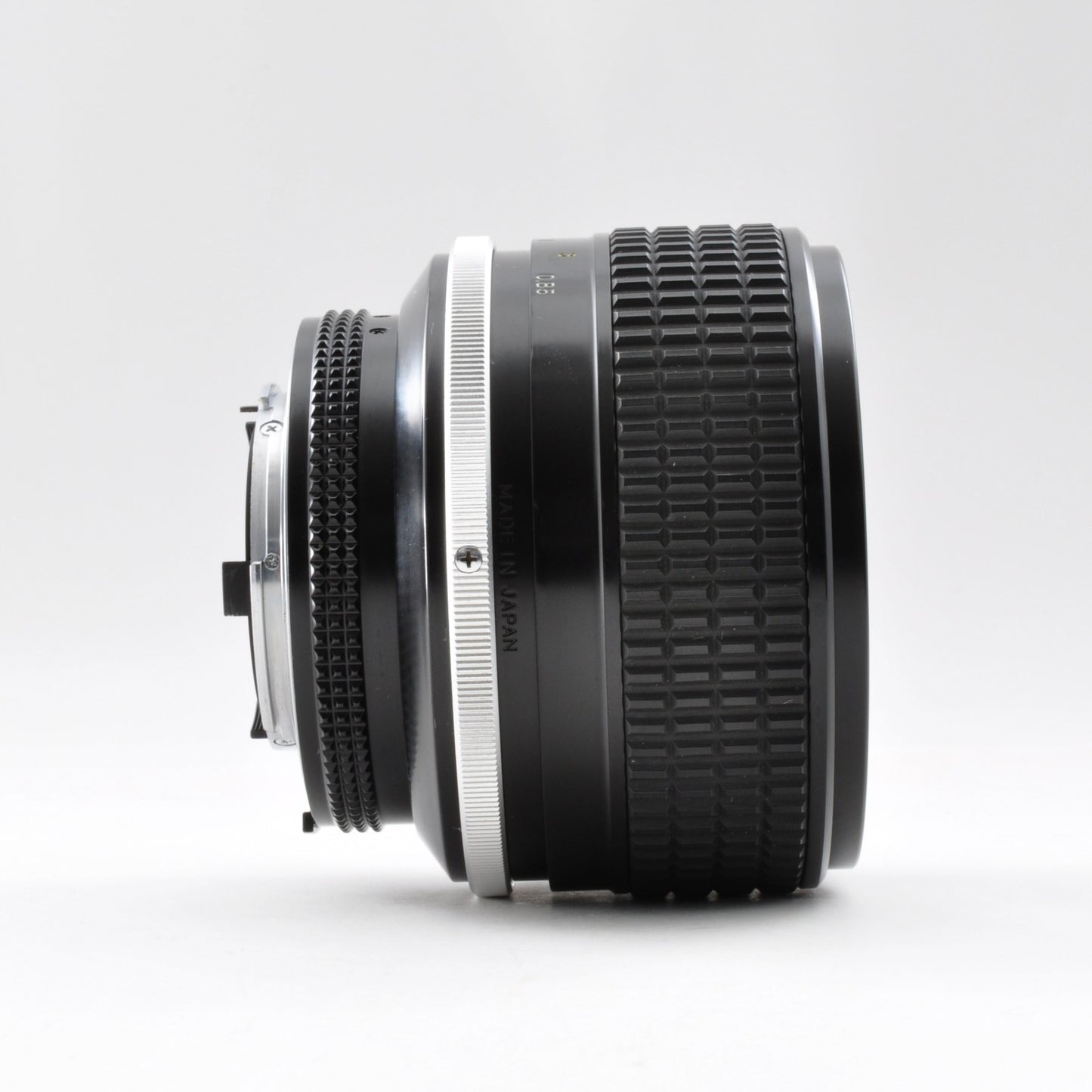 Nikon Ai-s Ais NIKKOR 85mm F/1.4 Portrait MF Lens w/Hood Excellent5 Japan 0235