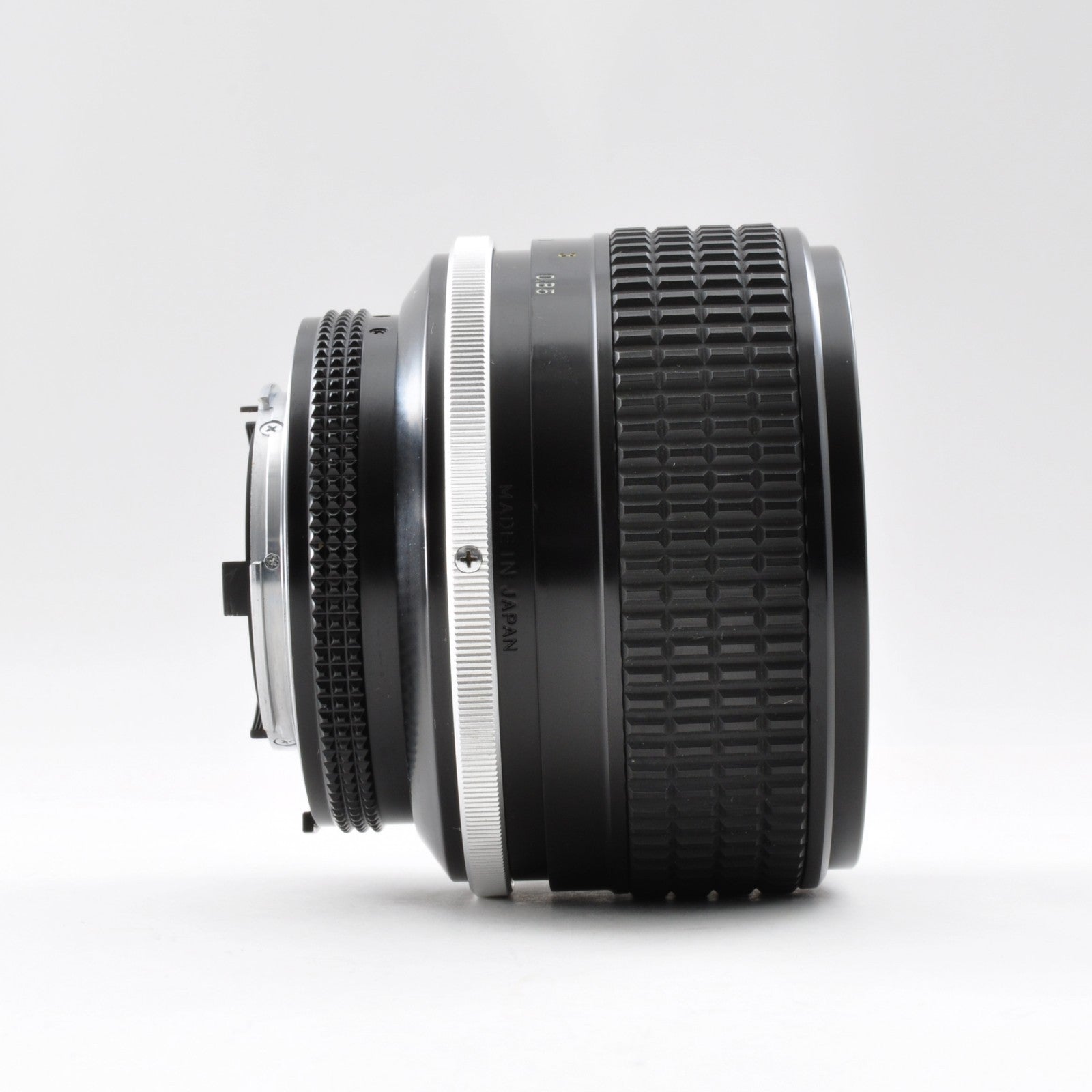 Nikon Ai-s Ais NIKKOR 85mm F/1.4 Portrait MF Lens w/Hood Excellent5 Japan 0235