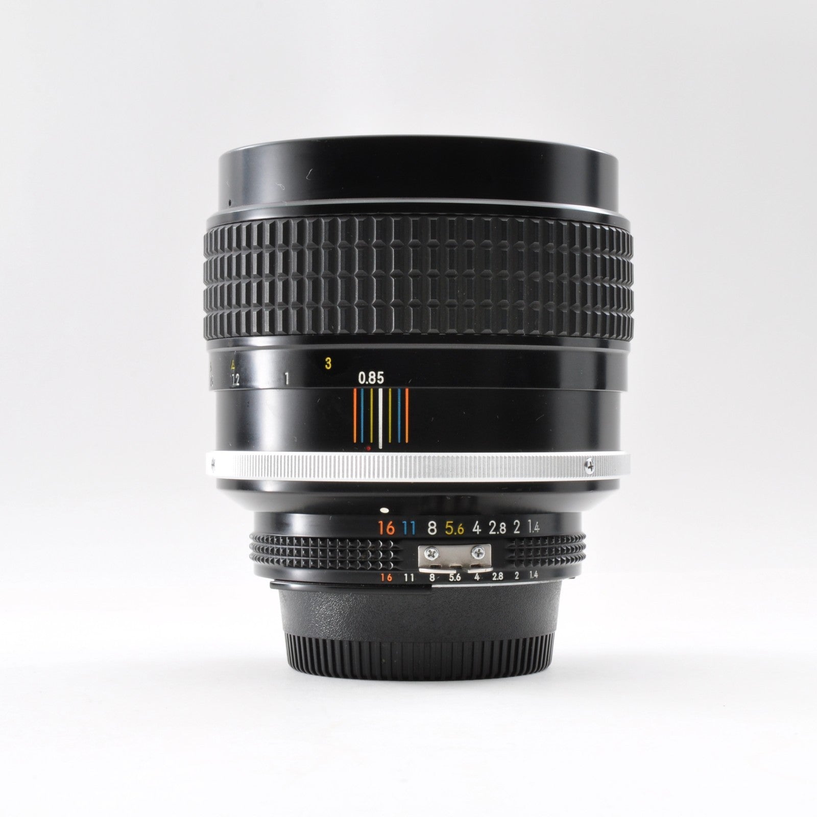 Nikon Ai-s Ais NIKKOR 85mm F/1.4 Portrait MF Lens w/Hood Excellent5 Japan 0235