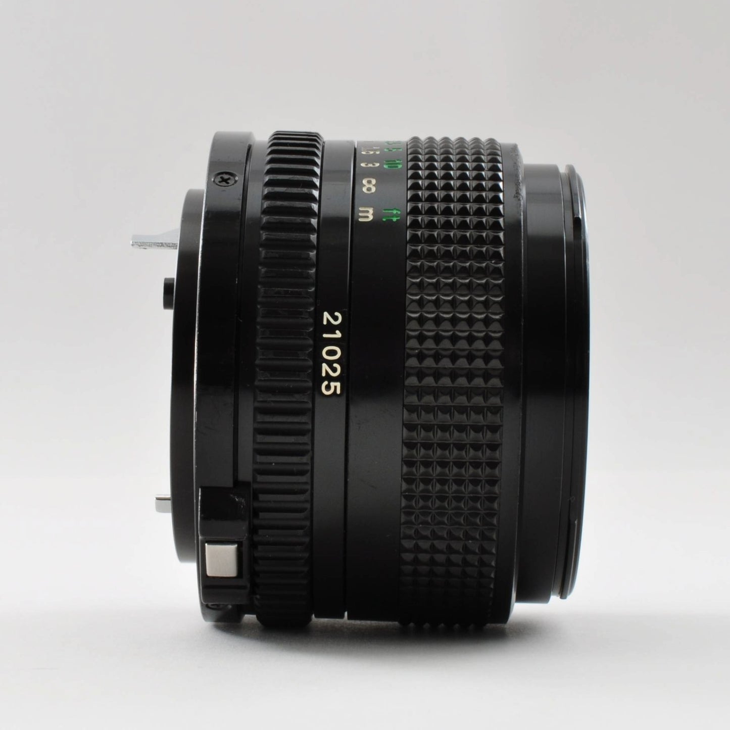 Canon NEW FD NFD 28mm f/2.8 MF Wide Angle Lens Near Mint From Japan 0307