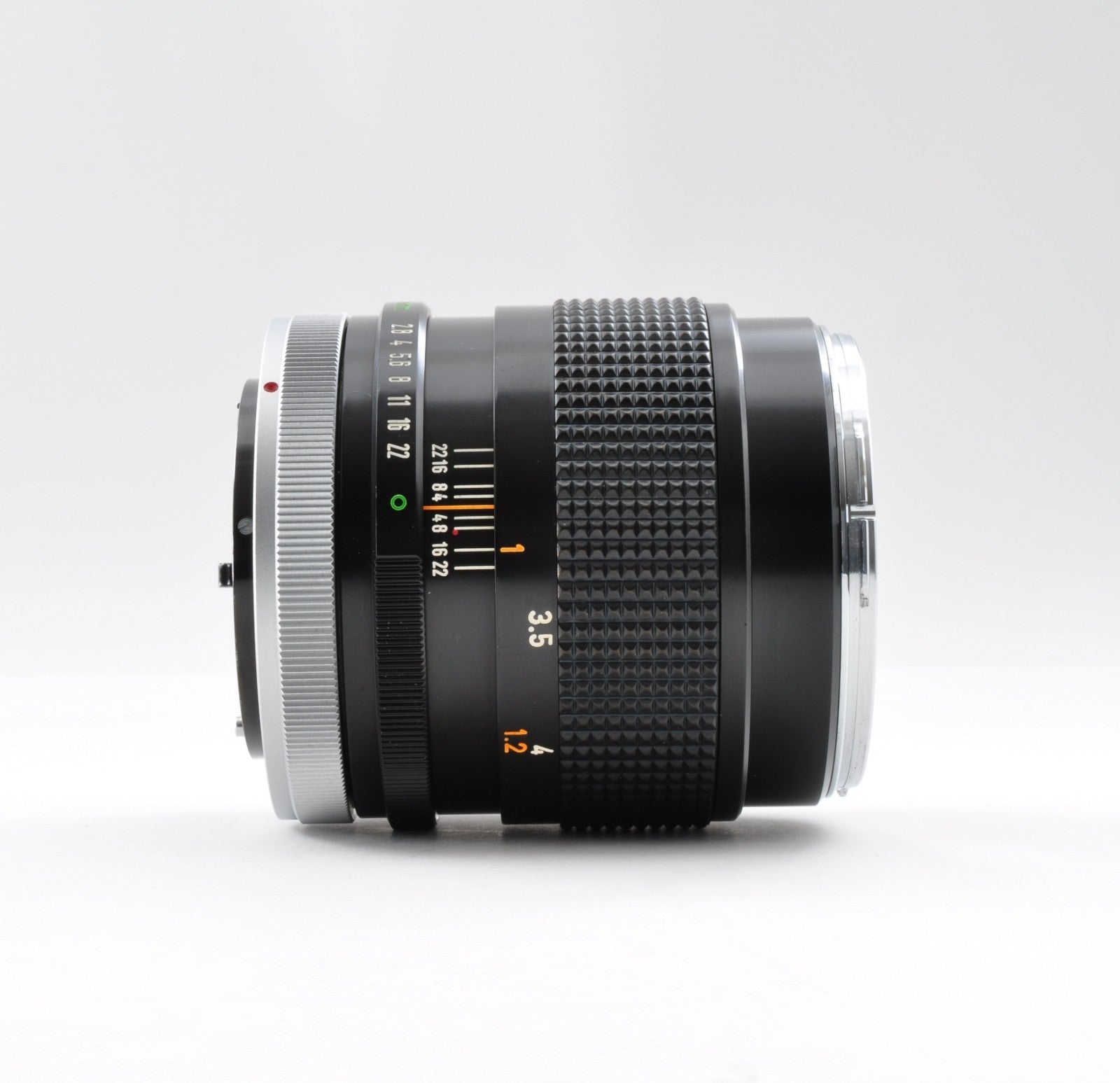 Canon FD 100mm f/2.8 Silver Nose "O" Portrait Prime MF Lens NEAR MINT Japan 0305