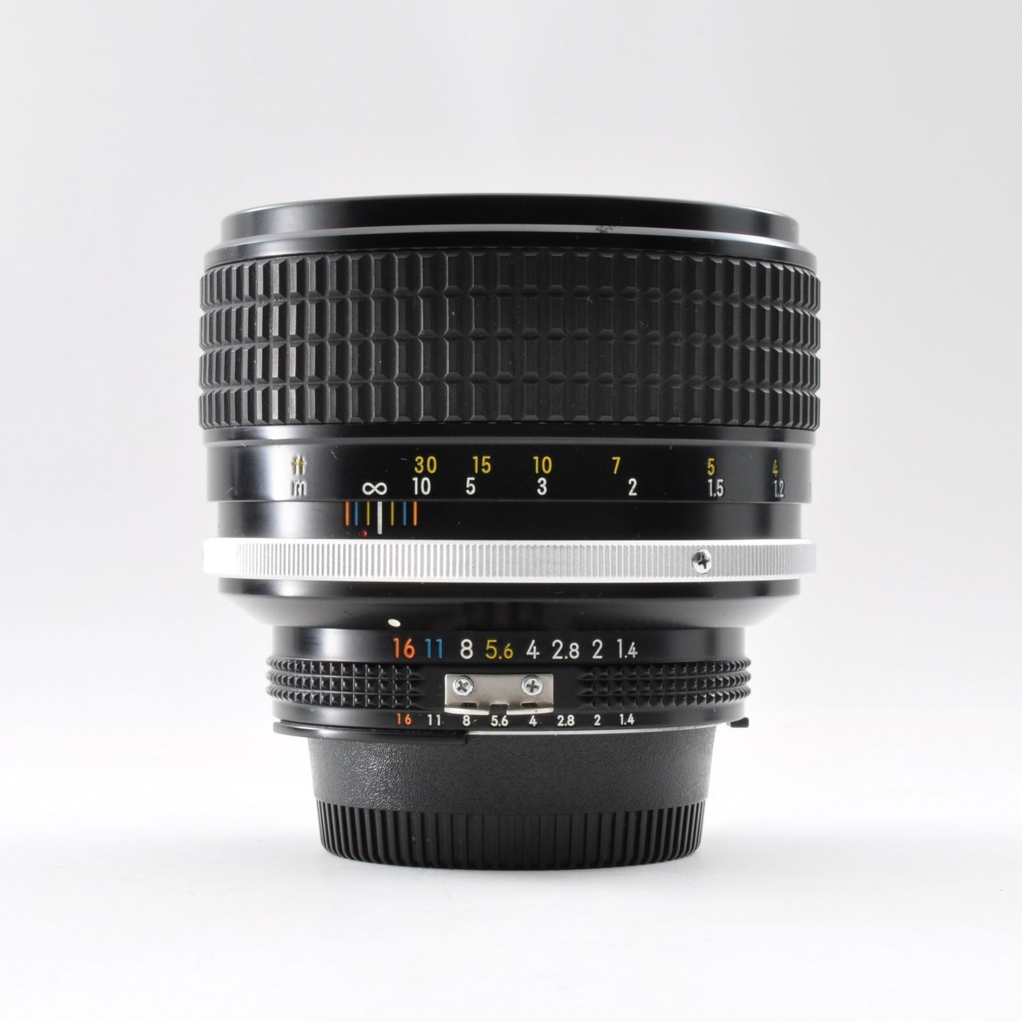 Nikon Ai-s Ais NIKKOR 85mm F/1.4 Portrait MF Lens w/Hood Excellent5 Japan 0235