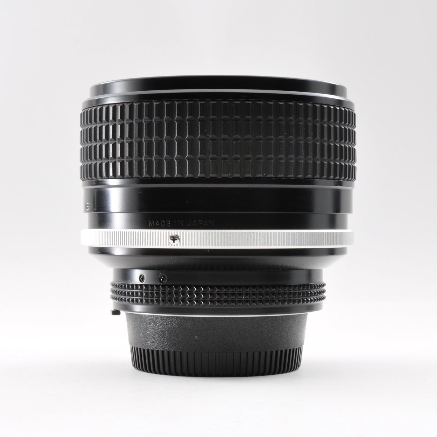 Nikon Ai-s Ais NIKKOR 85mm F/1.4 Portrait MF Lens w/Hood Excellent5 Japan 0235
