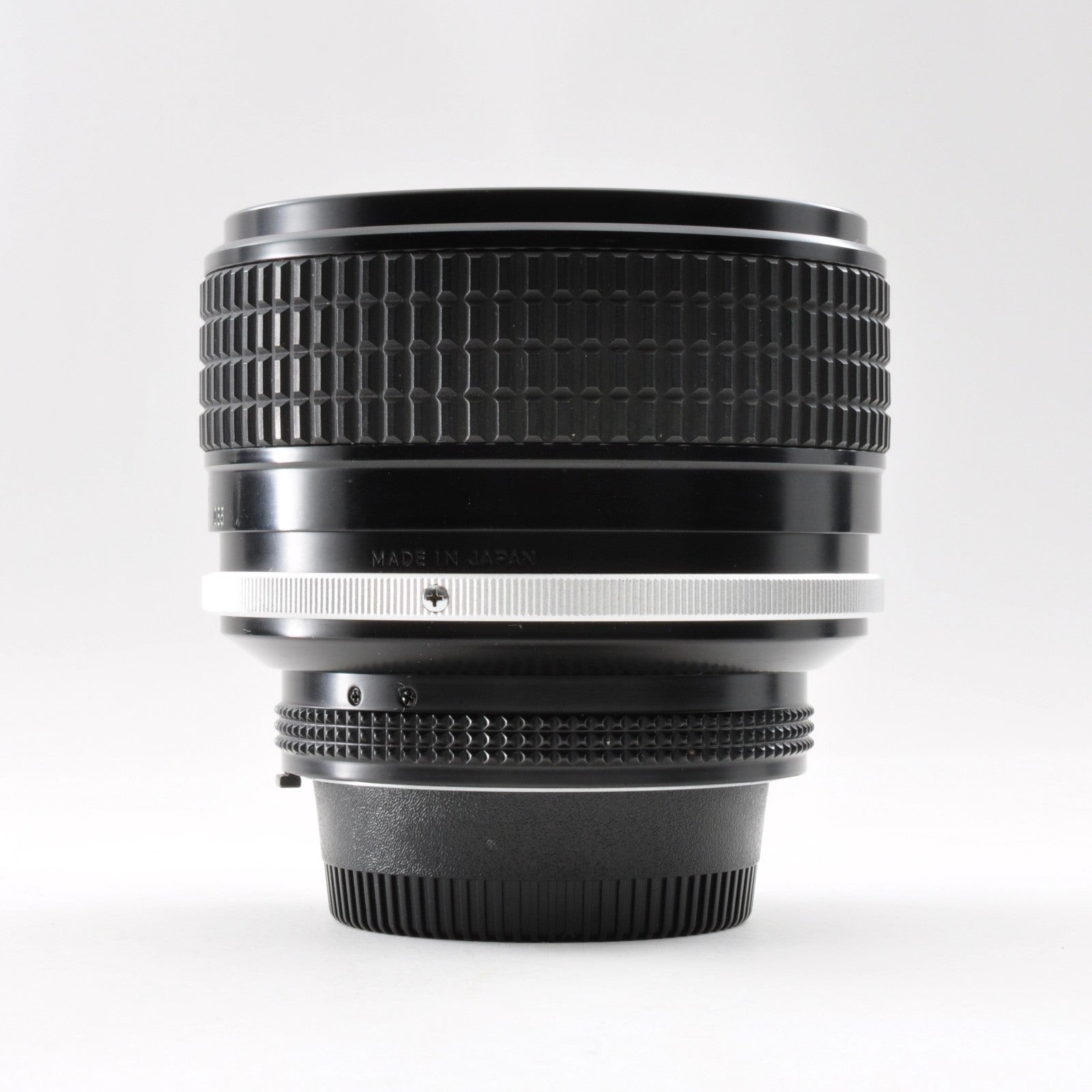 Nikon Ai-s Ais NIKKOR 85mm F/1.4 Portrait MF Lens w/Hood Excellent5 Japan 0235