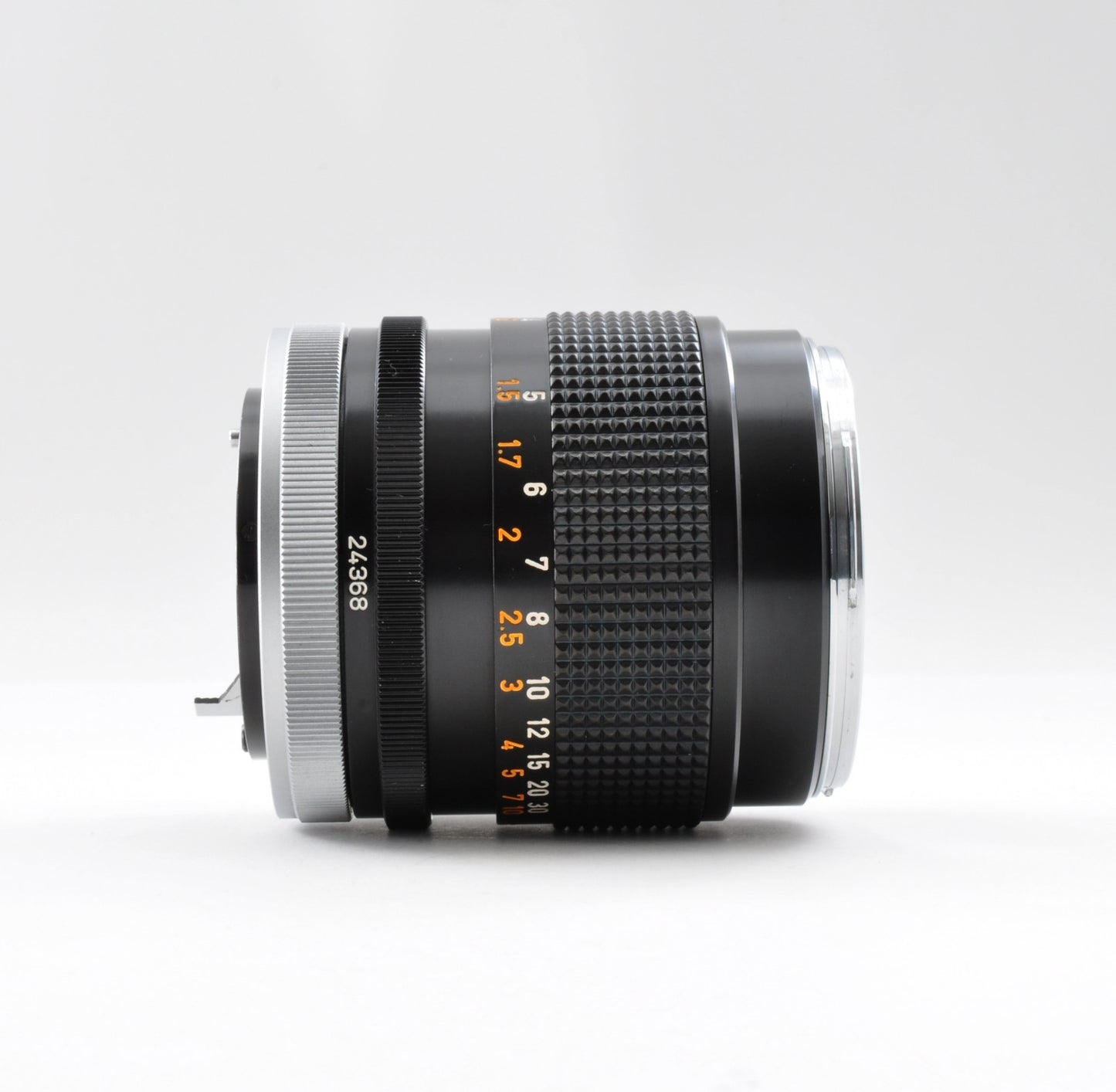 Canon FD 100mm f/2.8 Silver Nose "O" Portrait Prime MF Lens NEAR MINT Japan 0305