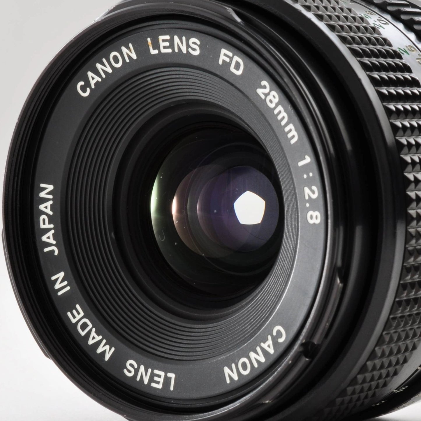 Canon NEW FD NFD 28mm f/2.8 MF Wide Angle Lens Near Mint From Japan 0307