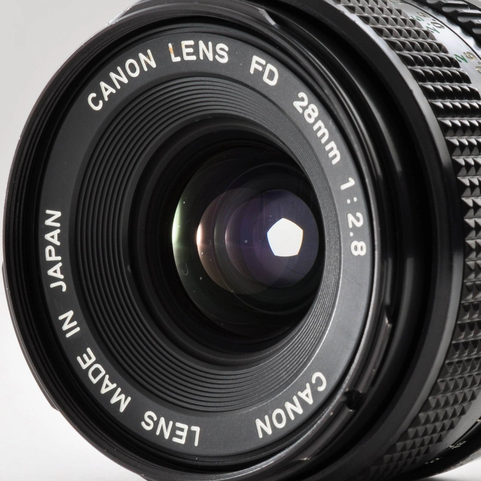 Canon NEW FD NFD 28mm f/2.8 MF Wide Angle Lens Near Mint From Japan 0307
