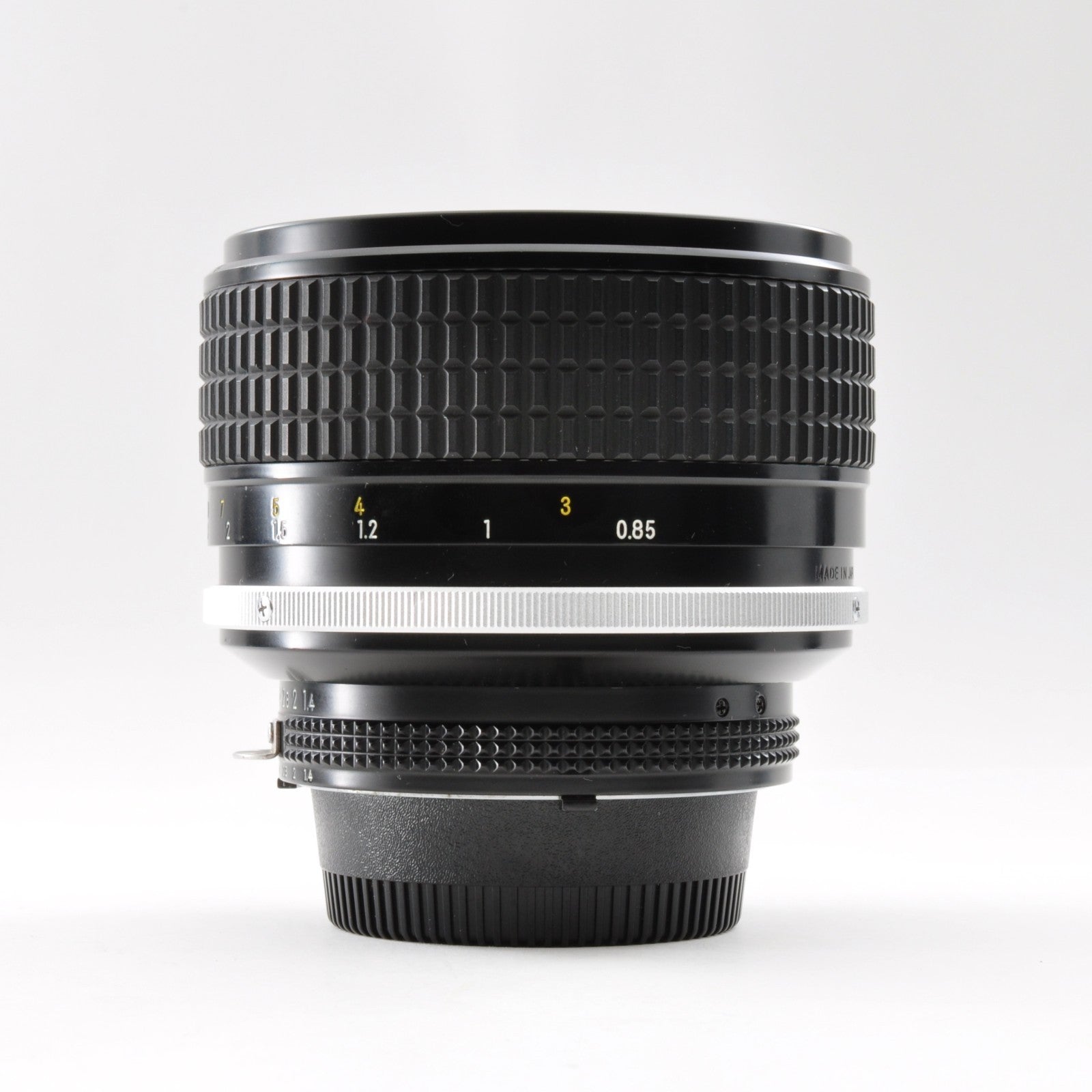 Nikon Ai-s Ais NIKKOR 85mm F/1.4 Portrait MF Lens w/Hood Excellent5 Japan 0235