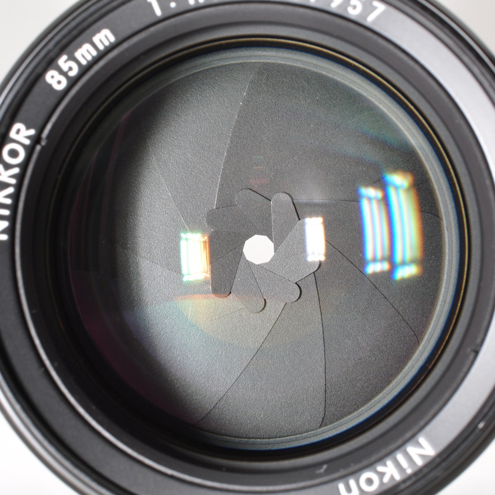 Nikon Ai-s Ais NIKKOR 85mm F/1.4 Portrait MF Lens w/Hood Excellent5 Japan 0235