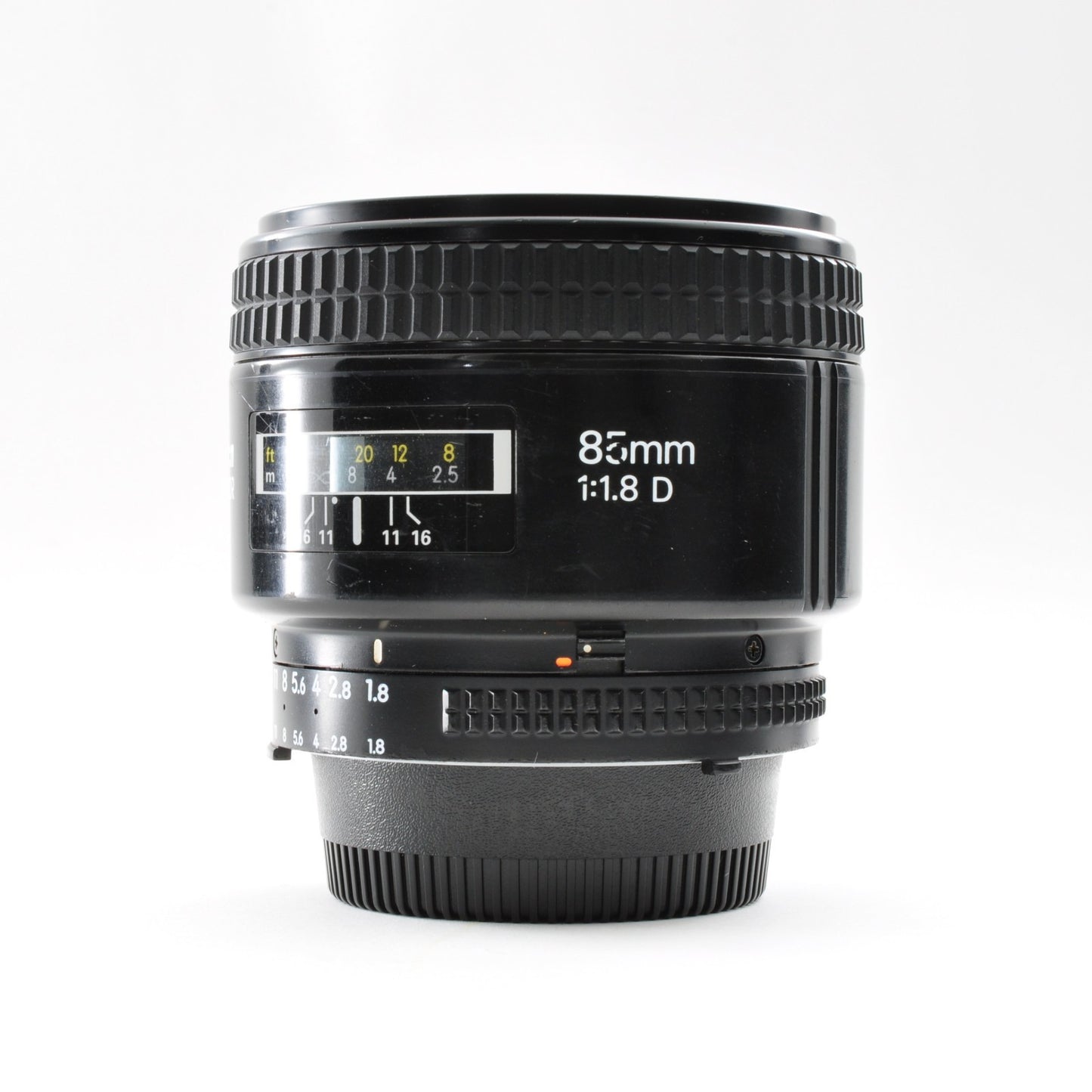 Nikon AF Nikkor 85mm F/1.8 D Portrait Lens w/Hood Excellent+++++ From Japan 0240