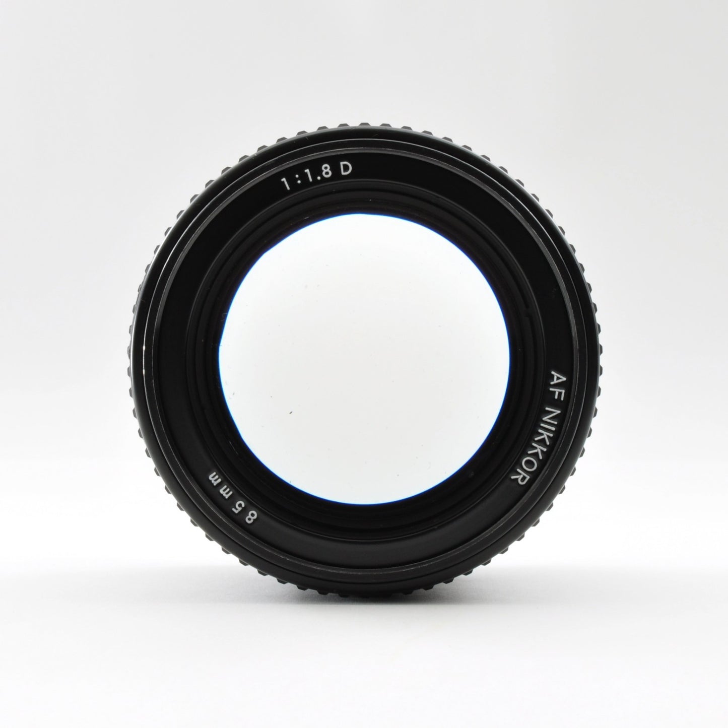 Nikon AF Nikkor 85mm F/1.8 D Portrait Lens w/Hood Excellent+++++ From Japan 0240