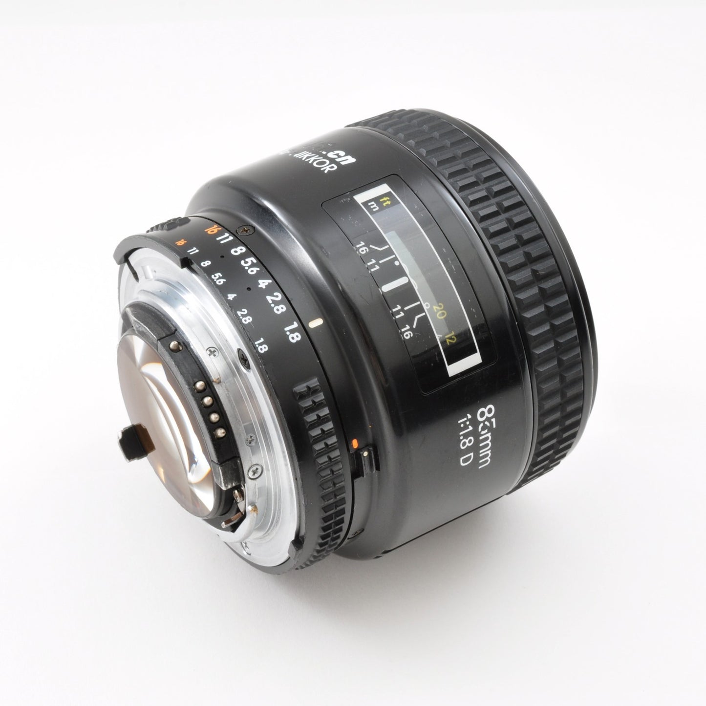 Nikon AF Nikkor 85mm F/1.8 D Portrait Lens w/Hood Excellent+++++ From Japan 0240