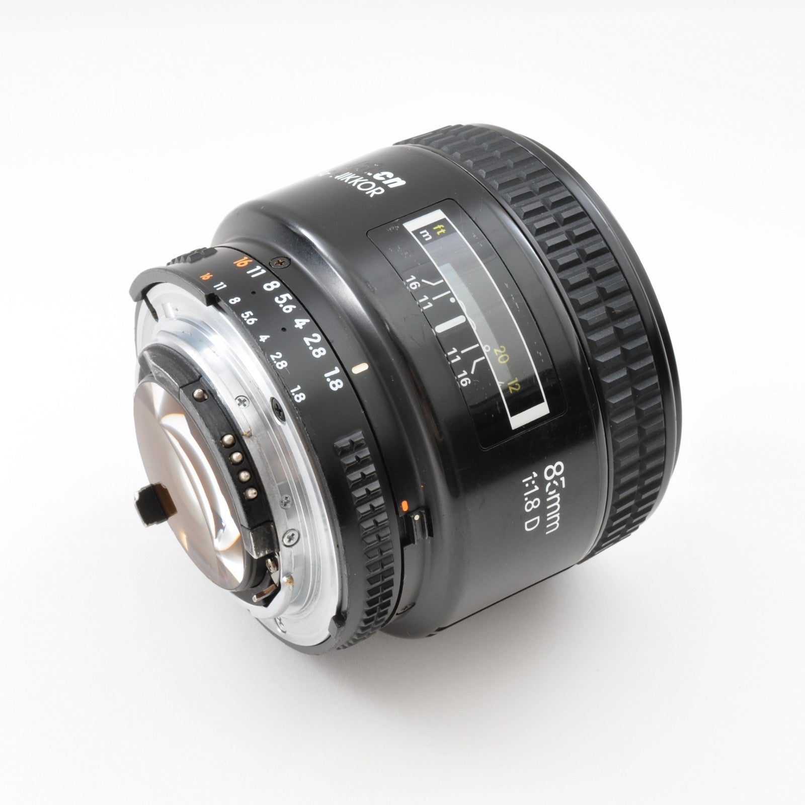 Nikon AF Nikkor 85mm F/1.8 D Portrait Lens w/Hood Excellent+++++ From Japan 0240