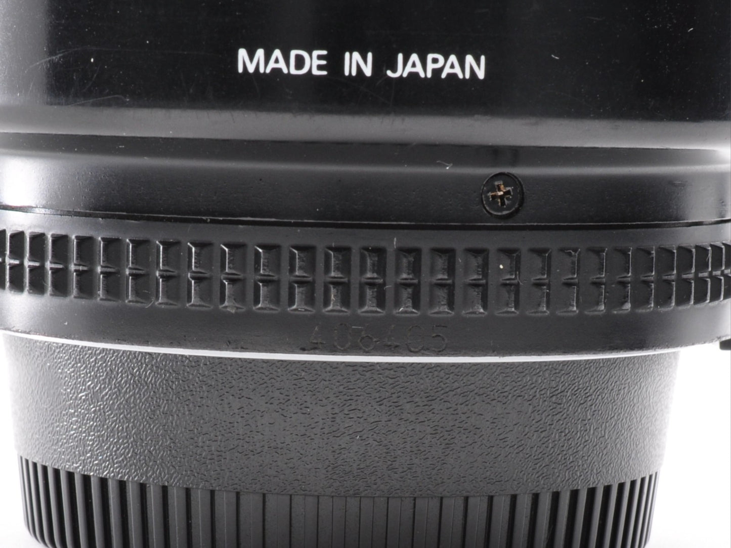 Nikon AF Nikkor 85mm F/1.8 D Portrait Lens w/Hood Excellent+++++ From Japan 0240