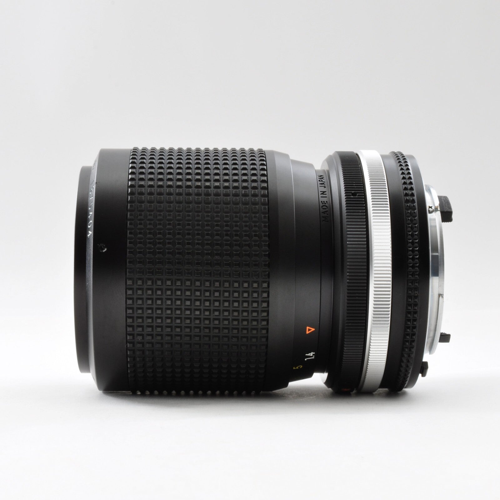 Nikon Ai-s Zoom NIKKOR 35-105mm F/3.5-4.5 MF Lens Near Mint From Japan