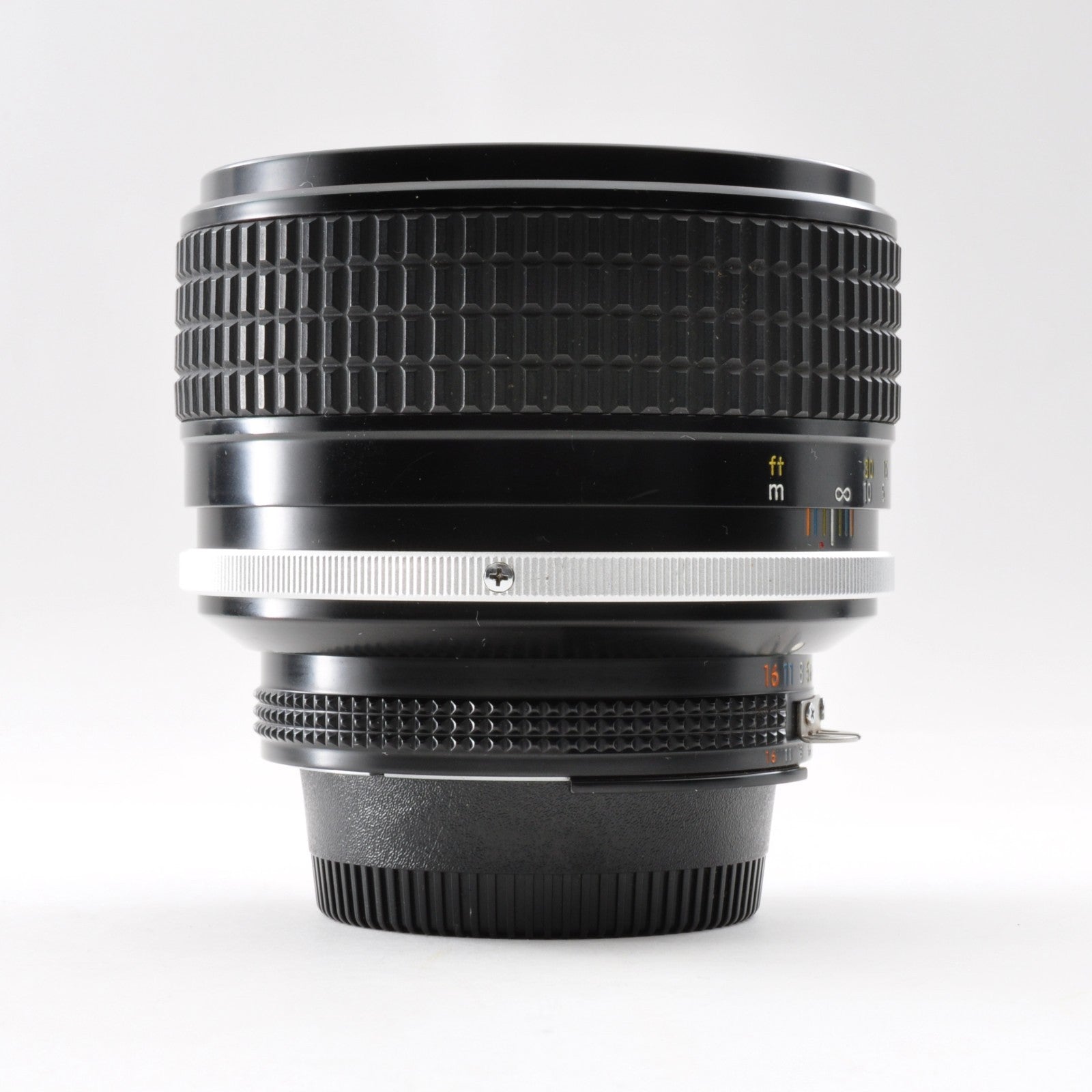 Nikon Ai-s Ais NIKKOR 85mm F/1.4 Portrait MF Lens w/Hood Excellent5 Japan 0235