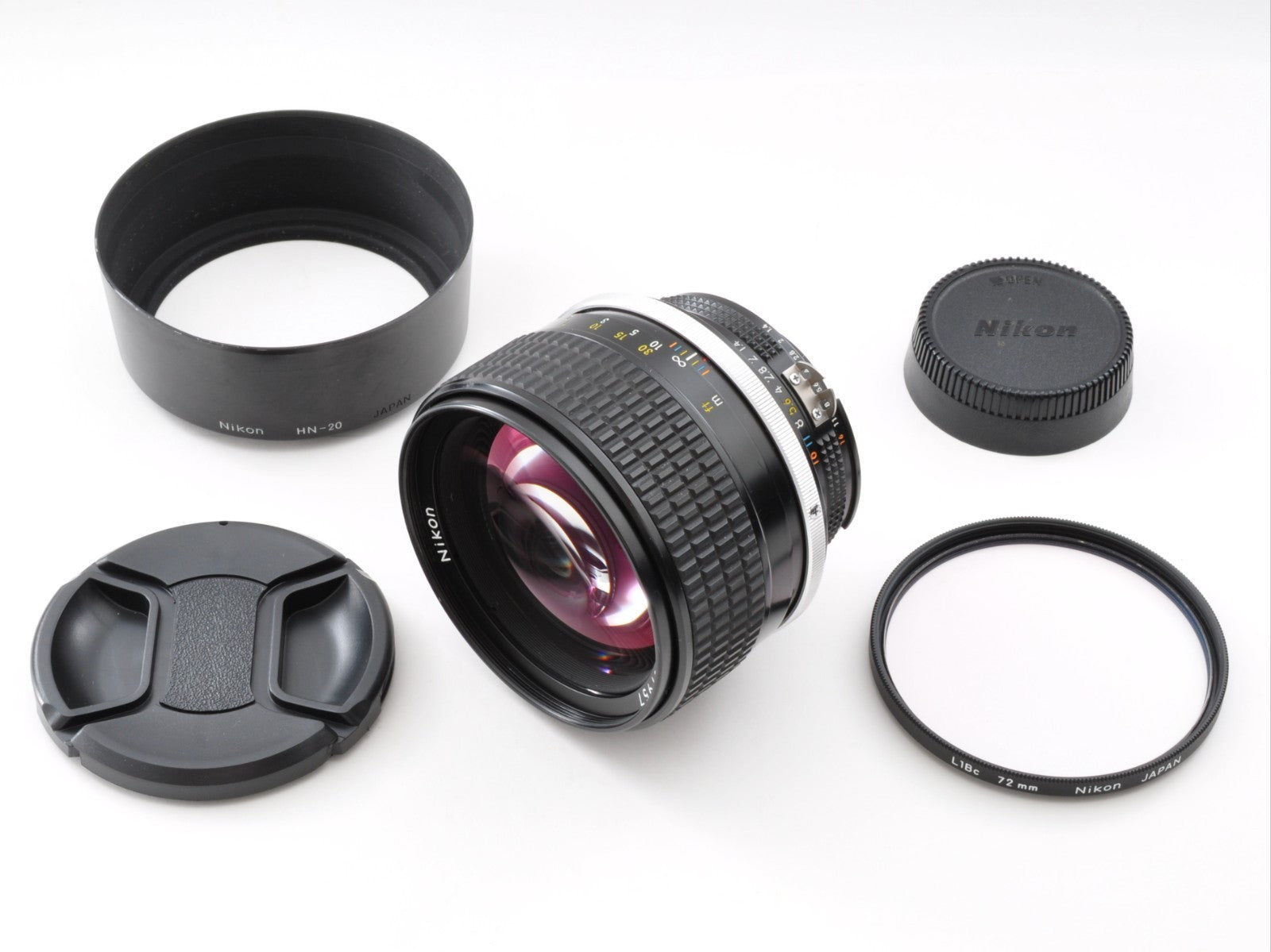 Nikon Ai-s Ais NIKKOR 85mm F/1.4 Portrait MF Lens w/Hood Excellent5 Japan 0235