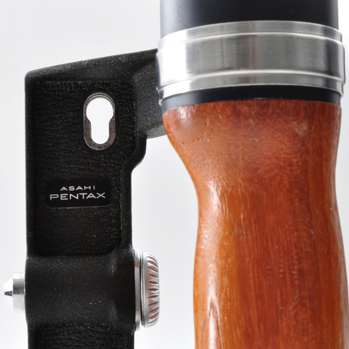 ASAHI PENTAX Wood Hand Grip For 6x7 67 67II Excellent+++++ From JAPAN y0035