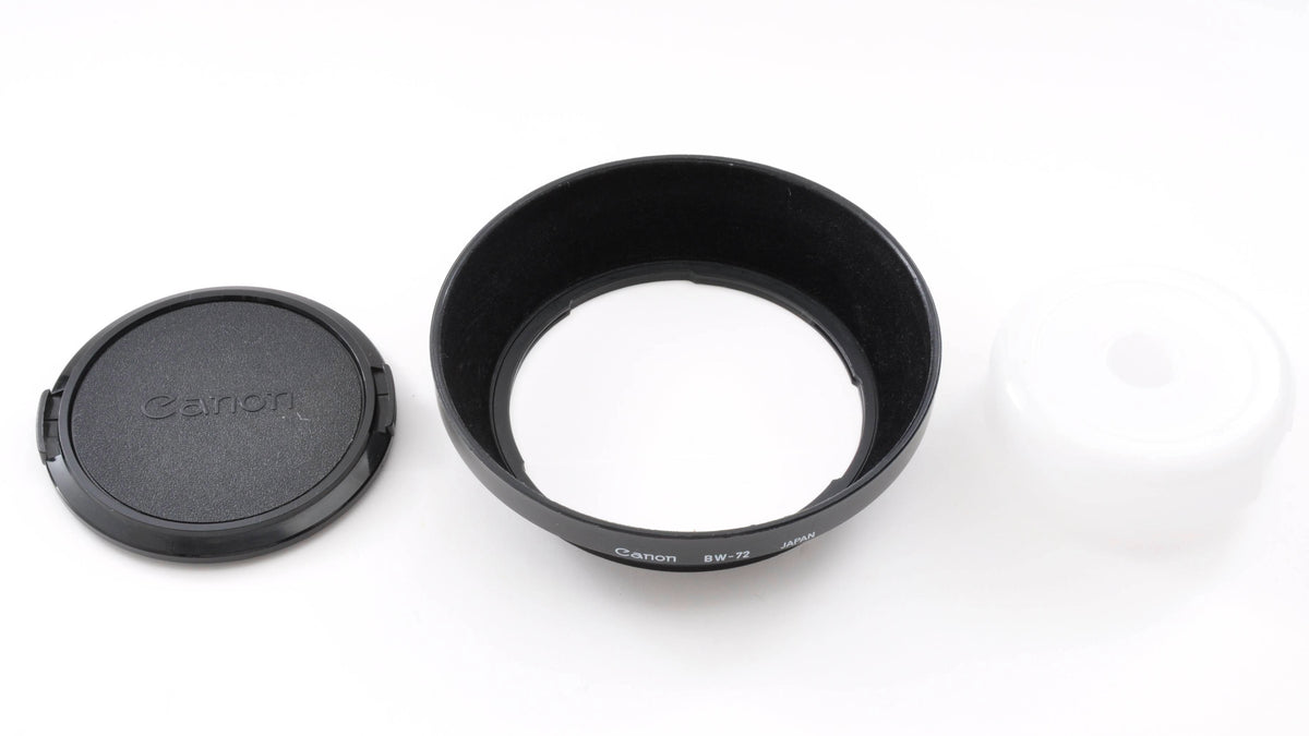Canon New FD NFD 35-105mm f/3.5 MF Zoom Macro Lens w/Hood Near Mint From Japan 0326