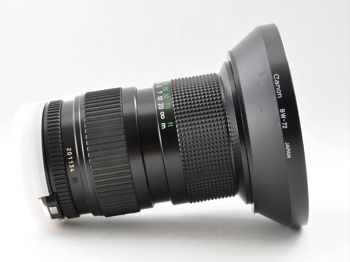 Canon New FD NFD 35-105mm f/3.5 MF Zoom Macro Lens w/Hood Near Mint From Japan 0326