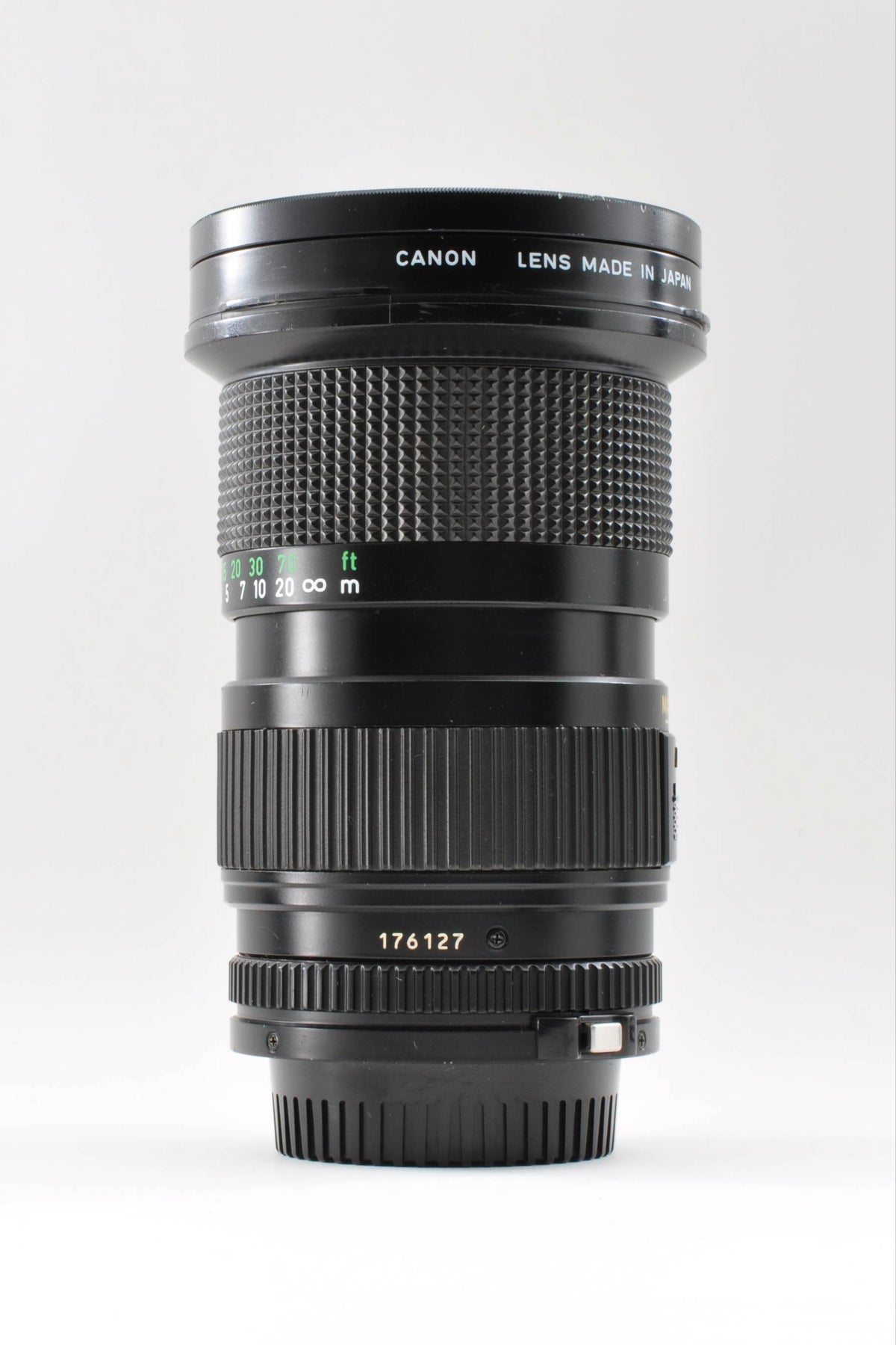 Canon New FD NFD 35-105mm f/3.5 MF Zoom Macro Lens w/Filter Near Mint From Japan 0327